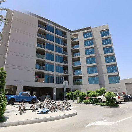 Budget-Friendly 2Bd Near Expo With A Huge Pool ดูไบ ภายนอก รูปภาพ